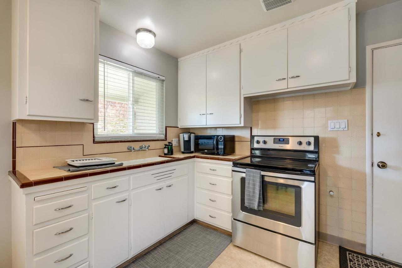 Holiday home Modern Gem About 4 Mi To Downtown! Sacramento