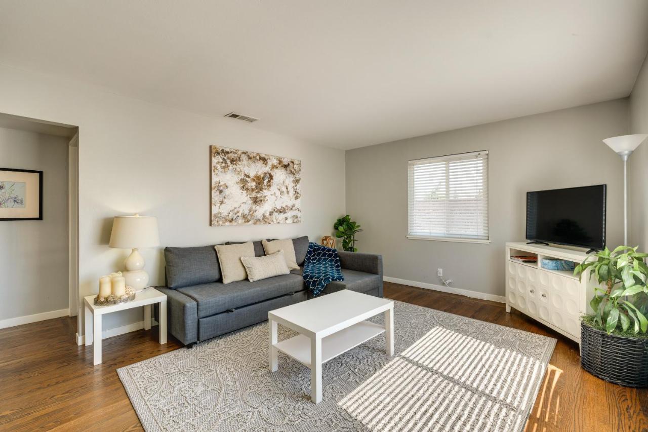 Modern Gem About 4 Mi To Downtown! * Sacramento