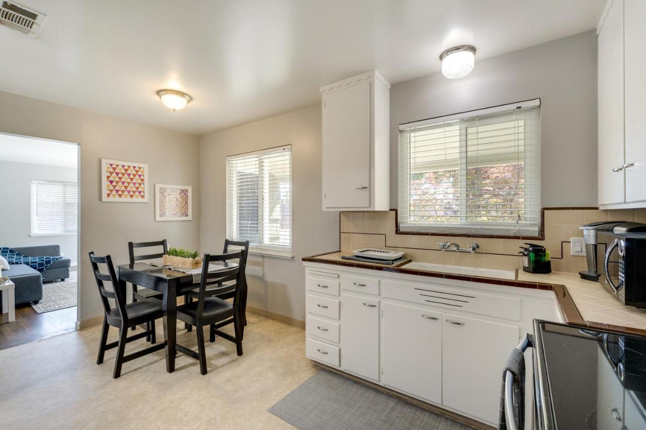 Holiday home Modern Gem About 4 Mi To Downtown!
