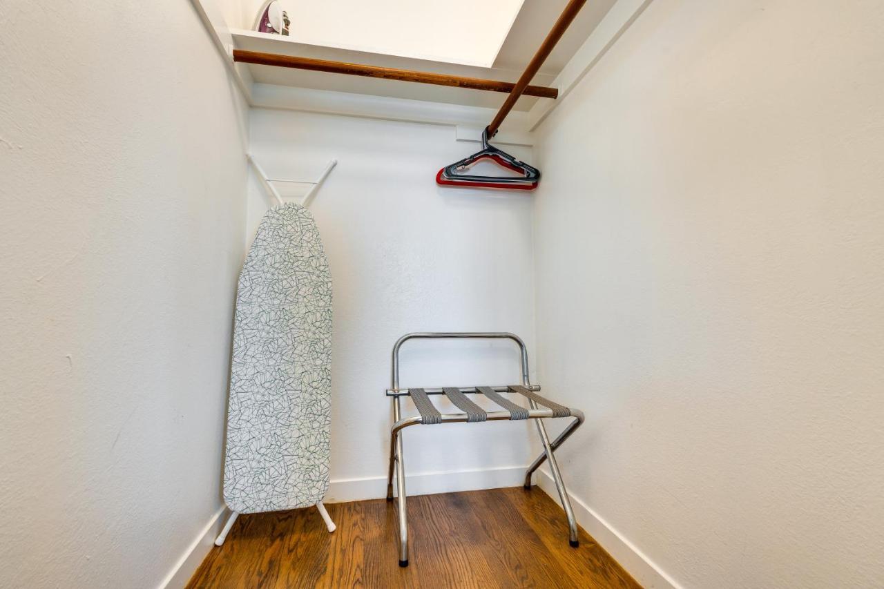 Modern Gem About 4 Mi To Downtown! Sacramento