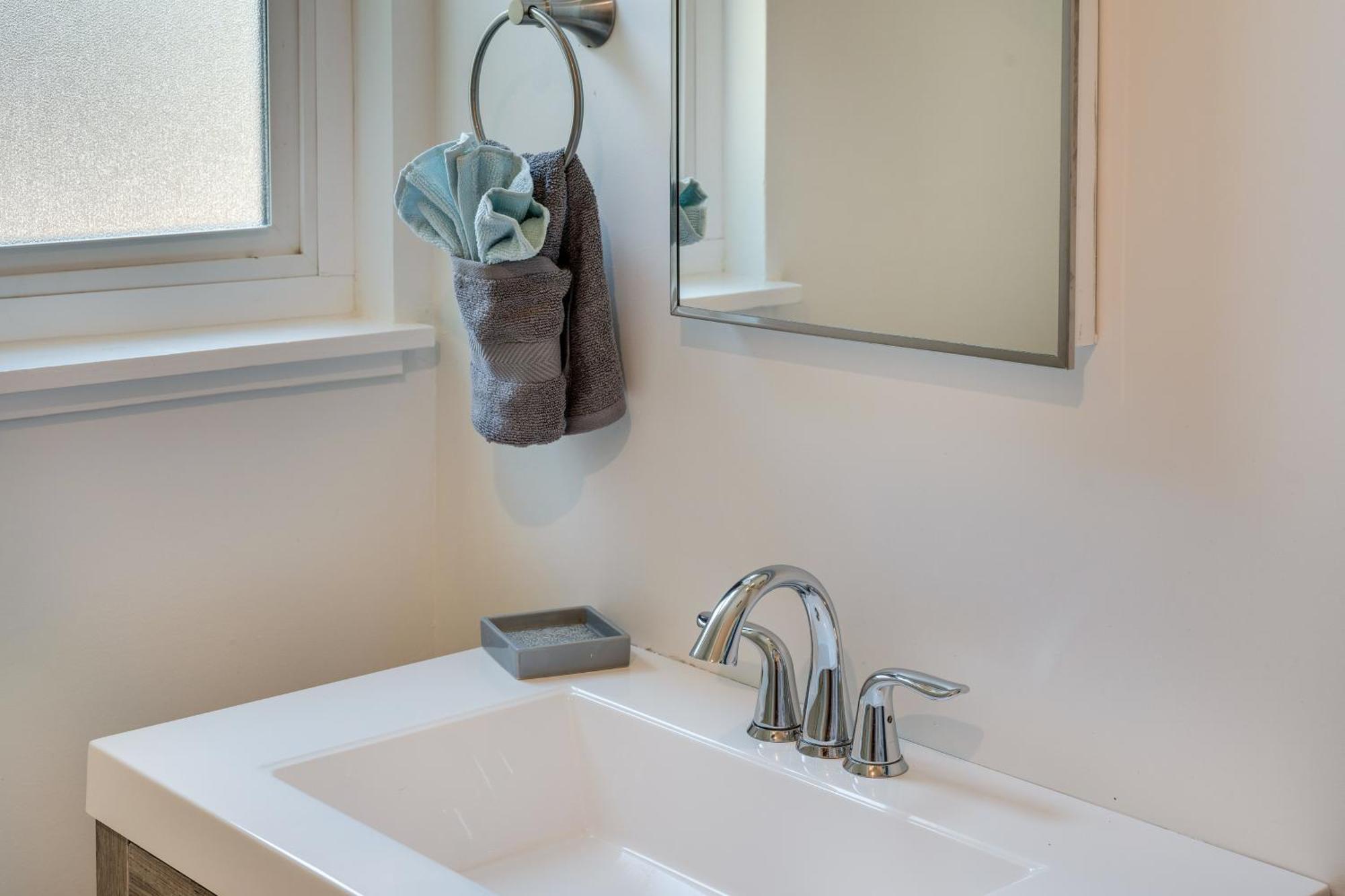 Modern Gem About 4 Mi To Downtown! Holiday home Sacramento