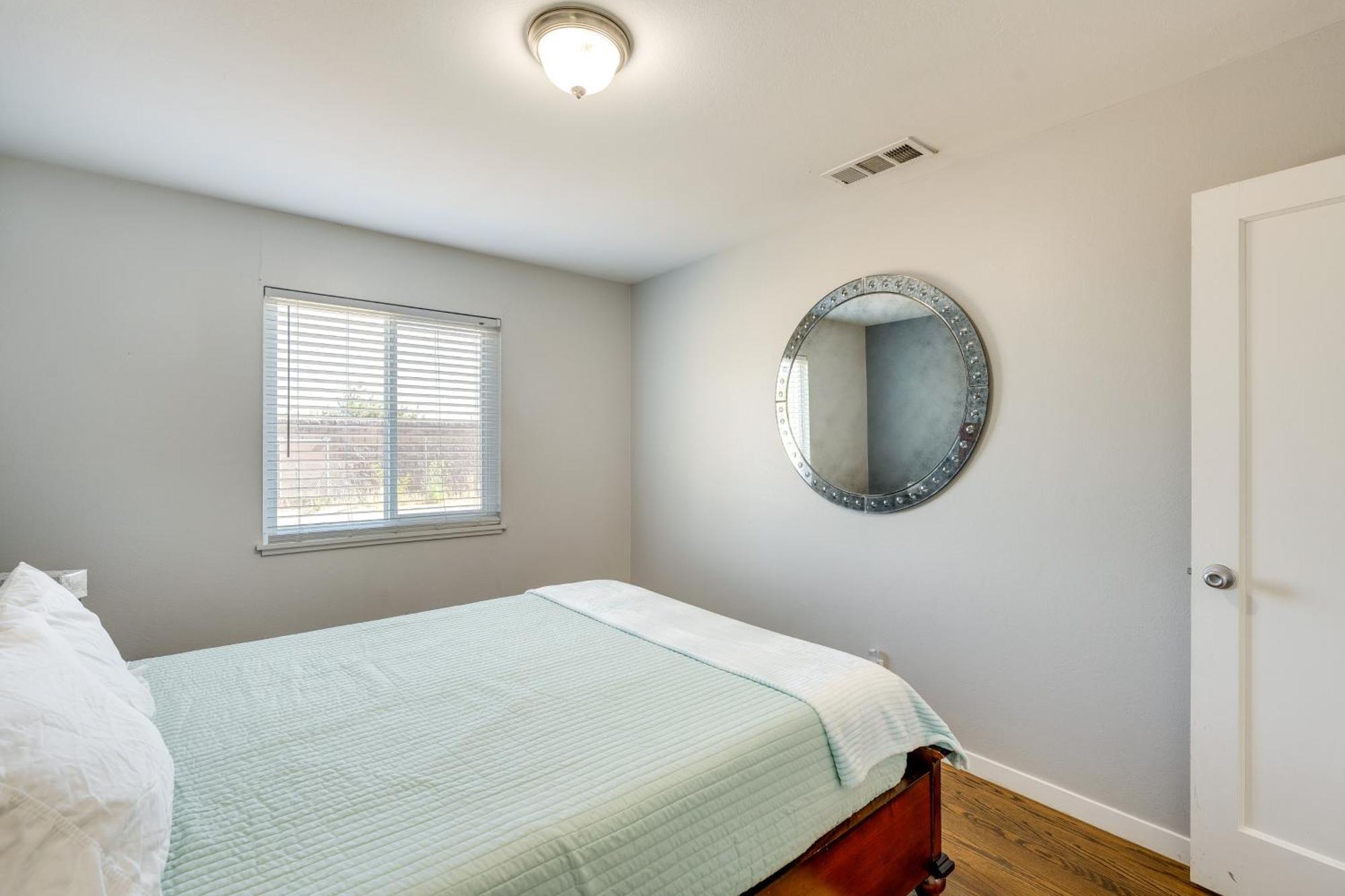 Modern Gem About 4 Mi To Downtown! * Sacramento