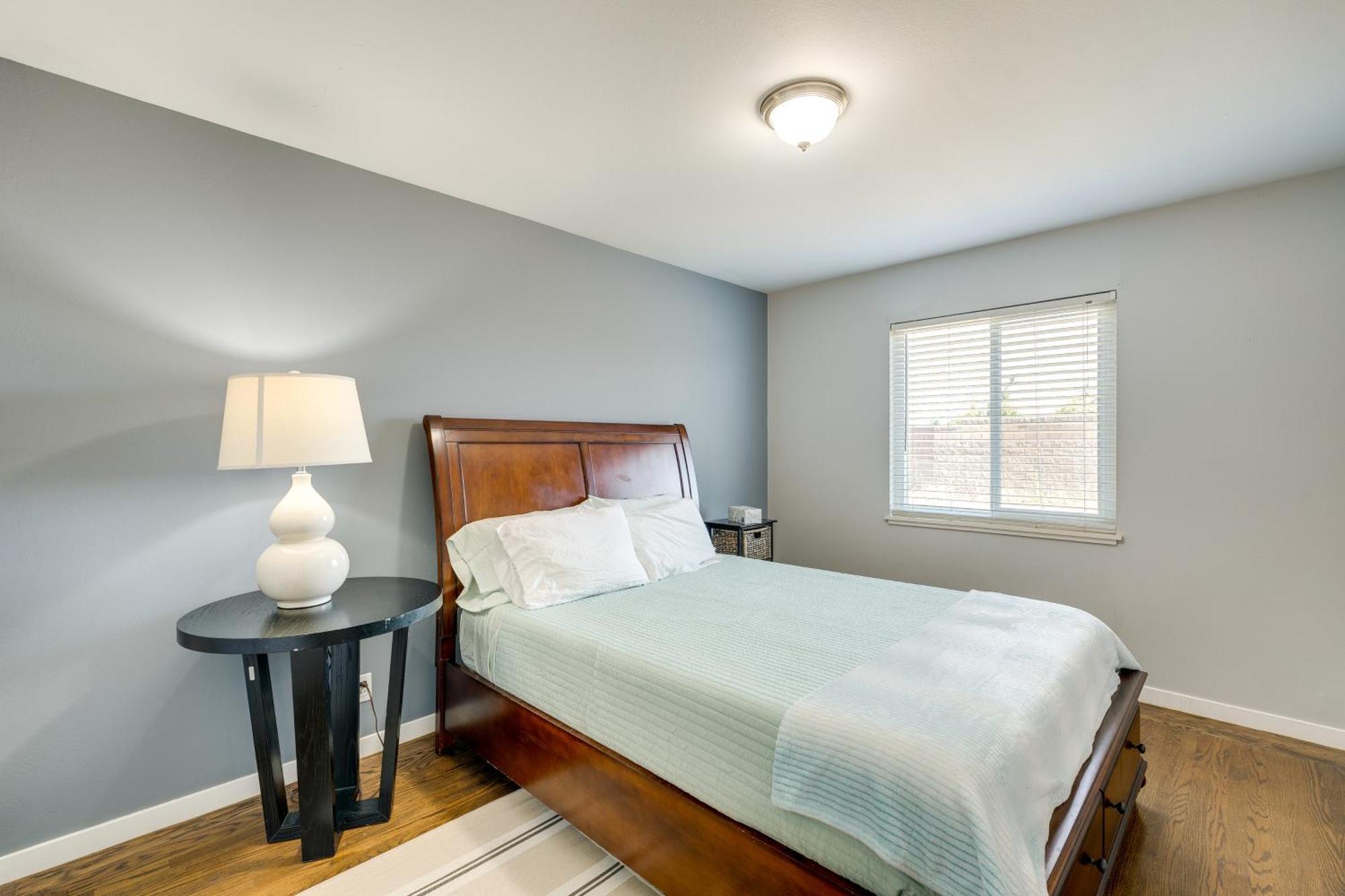 Modern Gem About 4 Mi To Downtown! Holiday home Sacramento