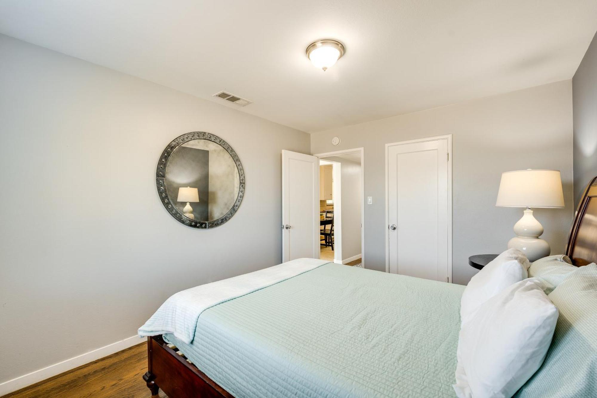 Modern Gem About 4 Mi To Downtown!